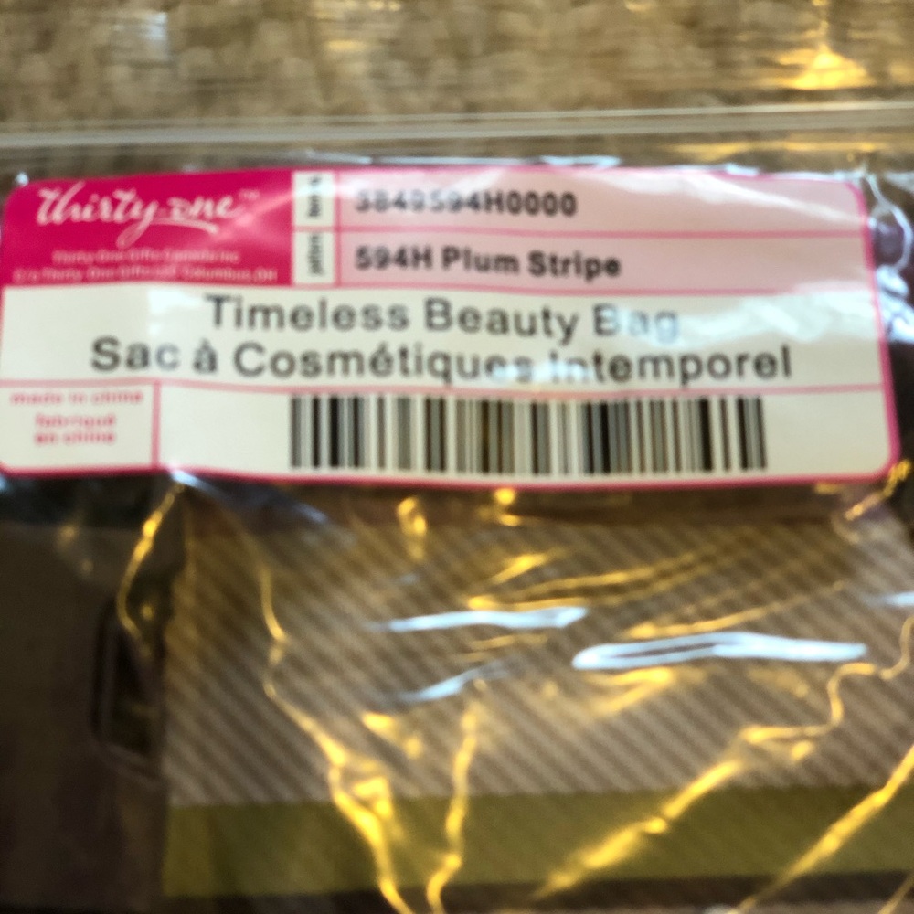 Thirty-one BNWT Timeless Beauty Bag